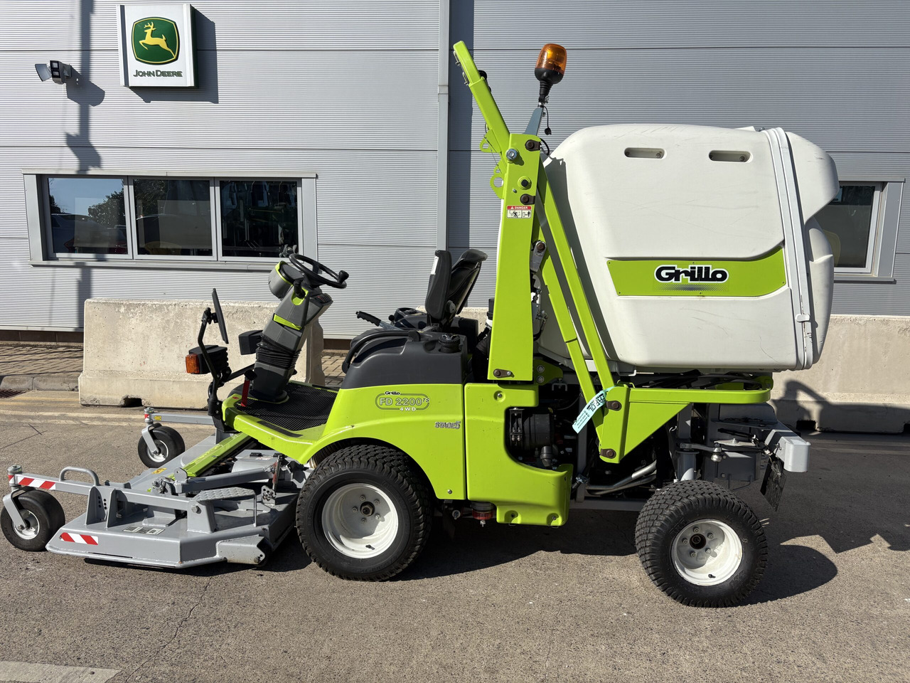 Grillo FD2200TS Cut and Collect - Vrtna kosilica: slika Grillo FD2200TS Cut and Collect - Vrtna kosilica Grillo FD2200TS Cut and Collect - Vrtna kosilica: slika Grillo FD2200TS Cut and Collect - Vrtna kosilica
