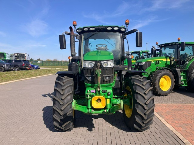 JOHN DEERE 6155R - Traktor: slika JOHN DEERE 6155R - Traktor JOHN DEERE 6155R - Traktor: slika JOHN DEERE 6155R - Traktor