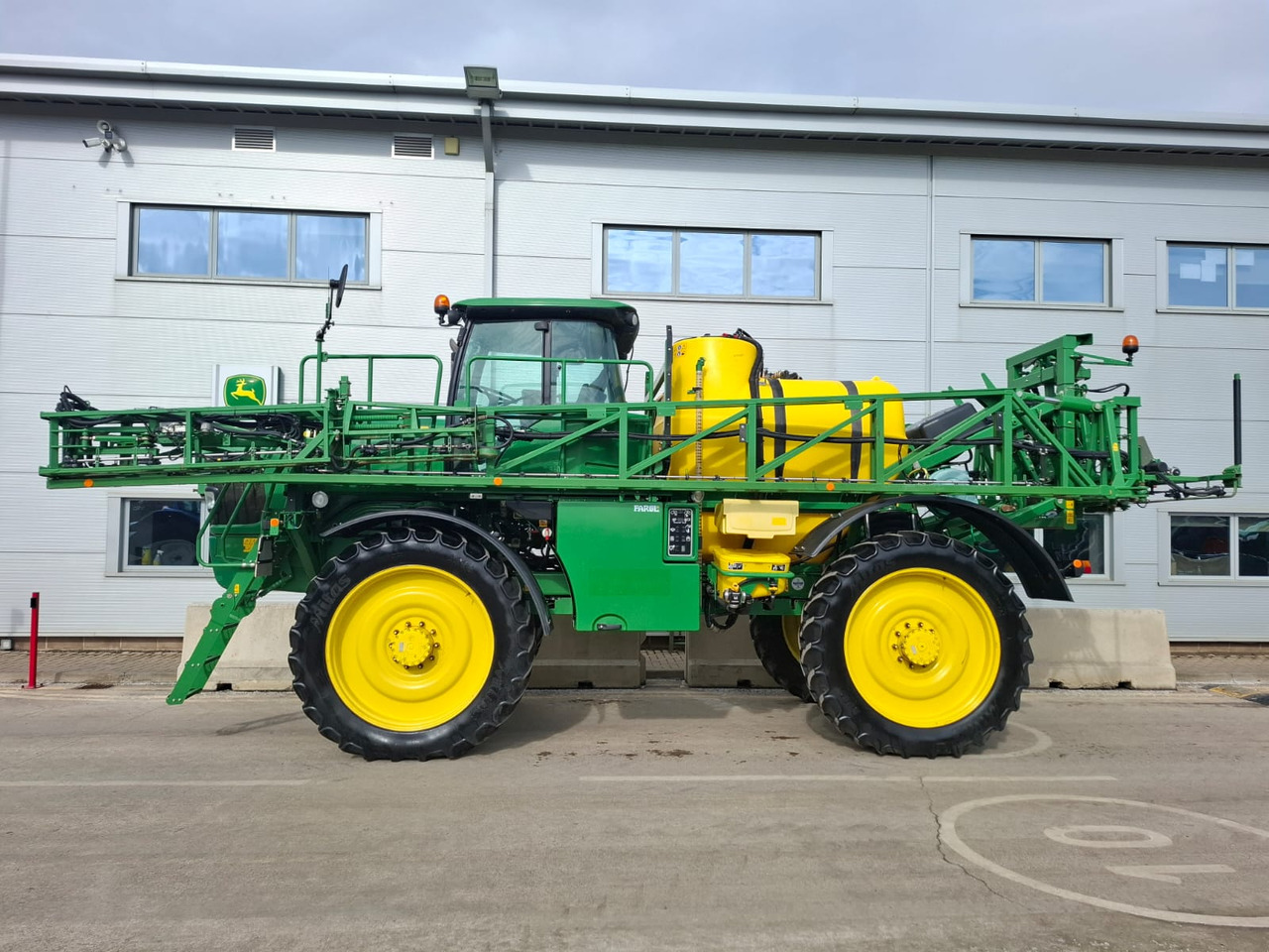 John Deere 5430 - Prskalica: slika John Deere 5430 - Prskalica John Deere 5430 - Prskalica: slika John Deere 5430 - Prskalica