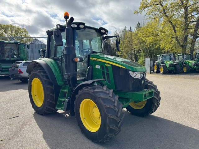 John Deere 6110M - Traktor: slika John Deere 6110M - Traktor John Deere 6110M - Traktor: slika John Deere 6110M - Traktor