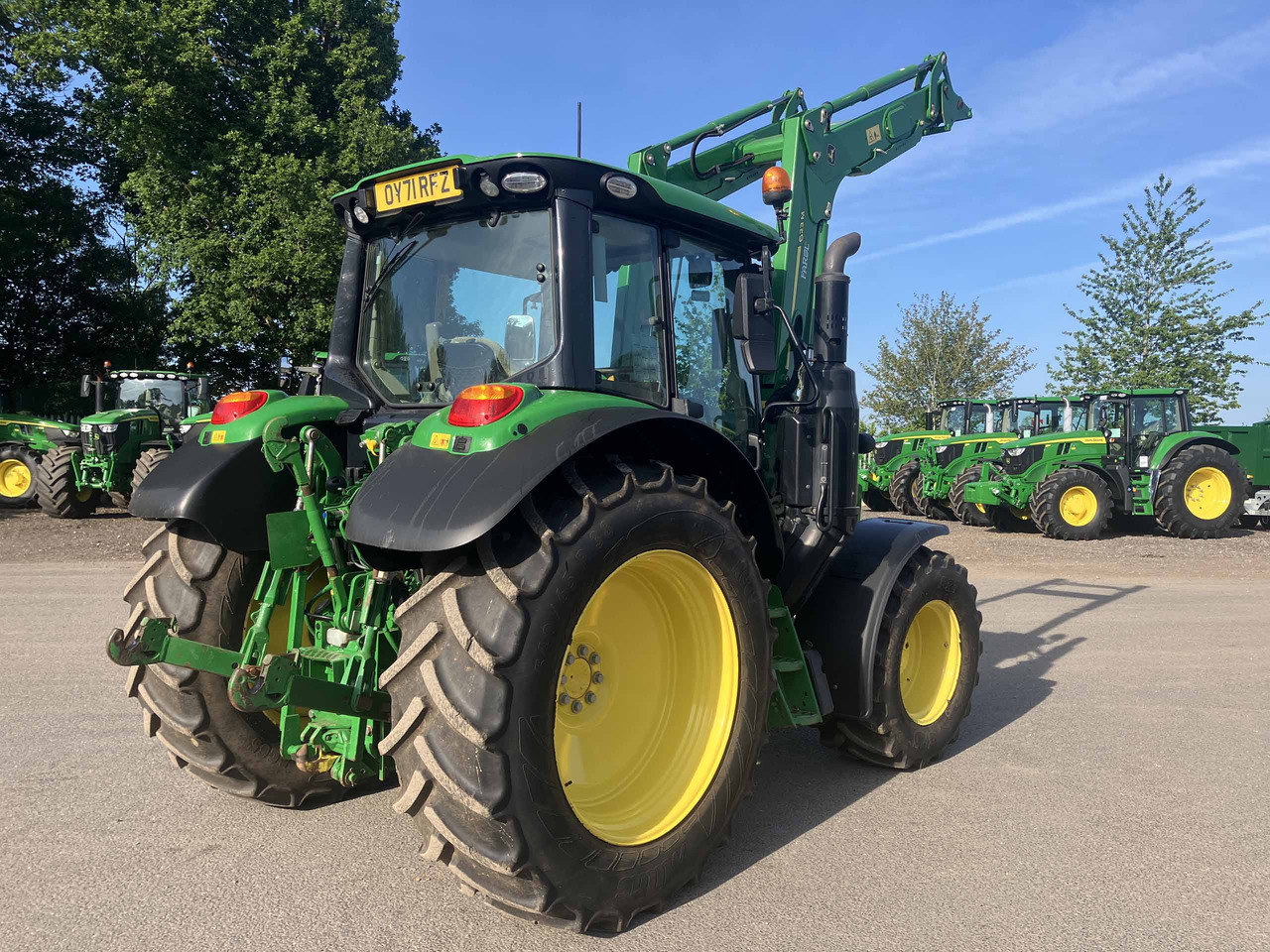 John Deere 6120M - Traktor: slika John Deere 6120M - Traktor John Deere 6120M - Traktor: slika John Deere 6120M - Traktor