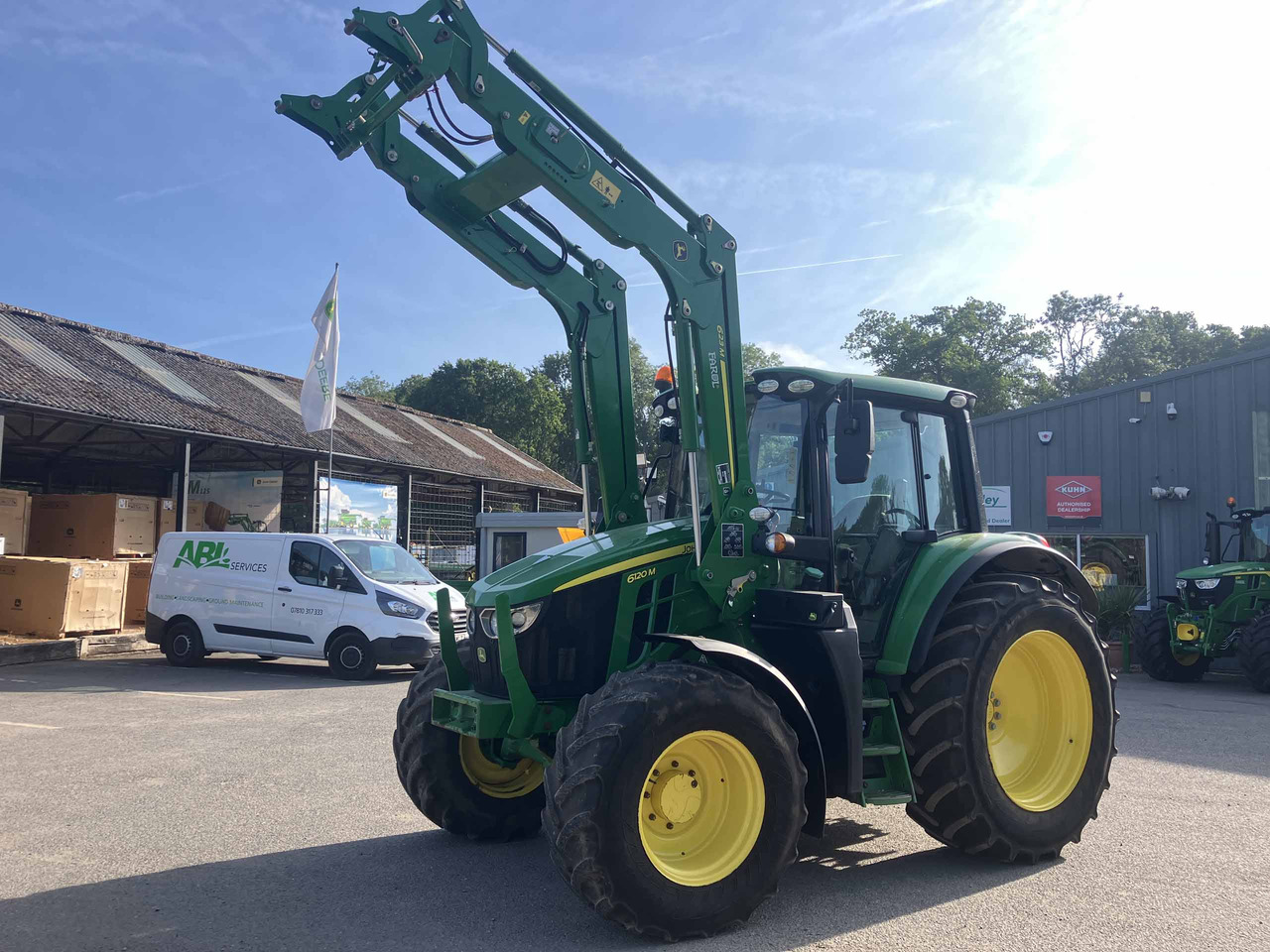 John Deere 6120M - Traktor: slika John Deere 6120M - Traktor John Deere 6120M - Traktor: slika John Deere 6120M - Traktor