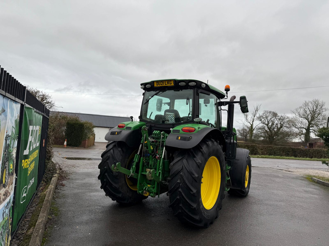 John Deere 6135R - Traktor: slika John Deere 6135R - Traktor John Deere 6135R - Traktor: slika John Deere 6135R - Traktor