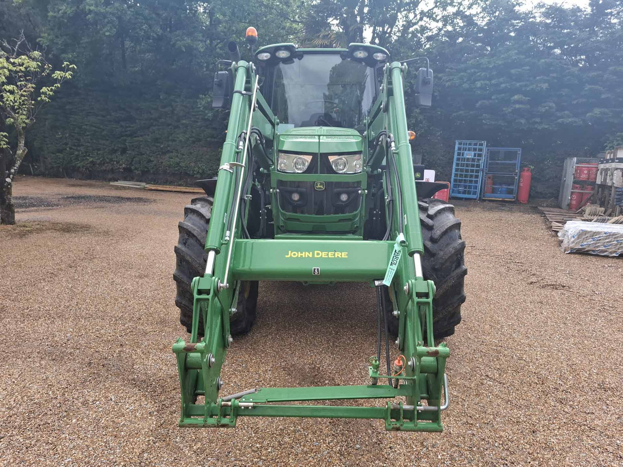 John Deere 6140M - Traktor: slika John Deere 6140M - Traktor John Deere 6140M - Traktor: slika John Deere 6140M - Traktor