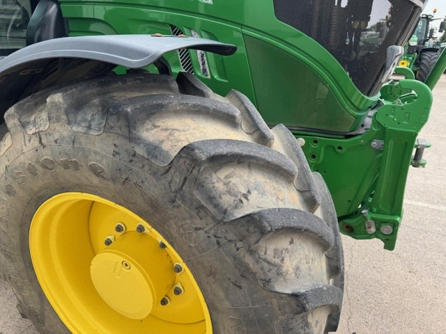 John Deere 6155M - Traktor: slika John Deere 6155M - Traktor John Deere 6155M - Traktor: slika John Deere 6155M - Traktor