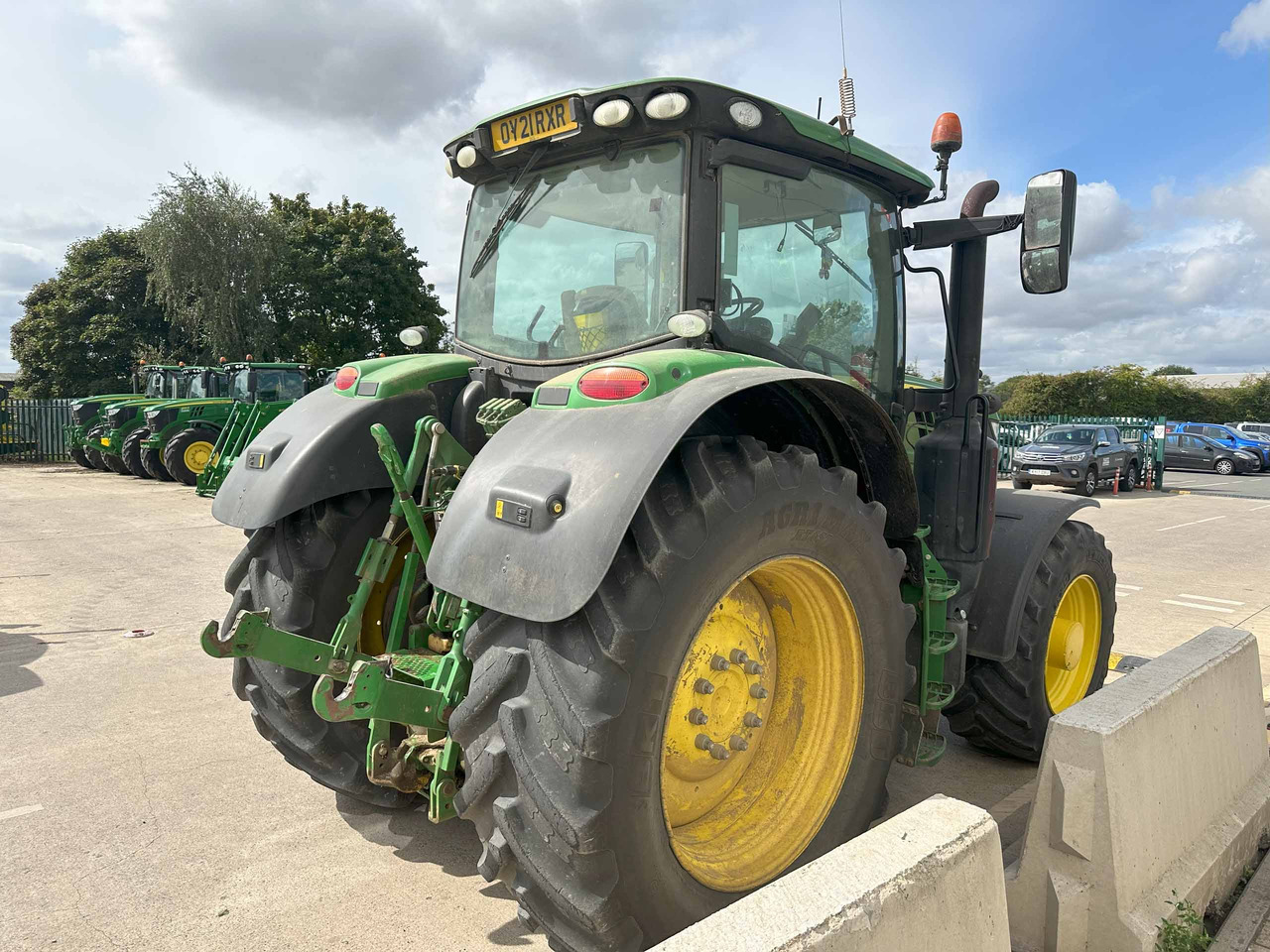 John Deere 6195R - Traktor: slika John Deere 6195R - Traktor John Deere 6195R - Traktor: slika John Deere 6195R - Traktor