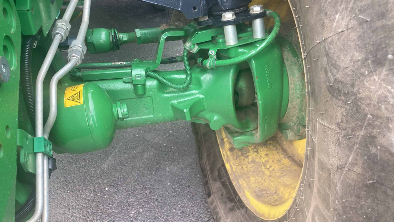 John Deere 6R 130 - Traktor: slika John Deere 6R 130 - Traktor John Deere 6R 130 - Traktor: slika John Deere 6R 130 - Traktor