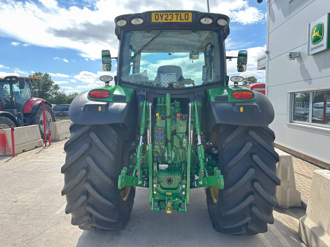 John Deere 6R 155 - Traktor: slika John Deere 6R 155 - Traktor John Deere 6R 155 - Traktor: slika John Deere 6R 155 - Traktor