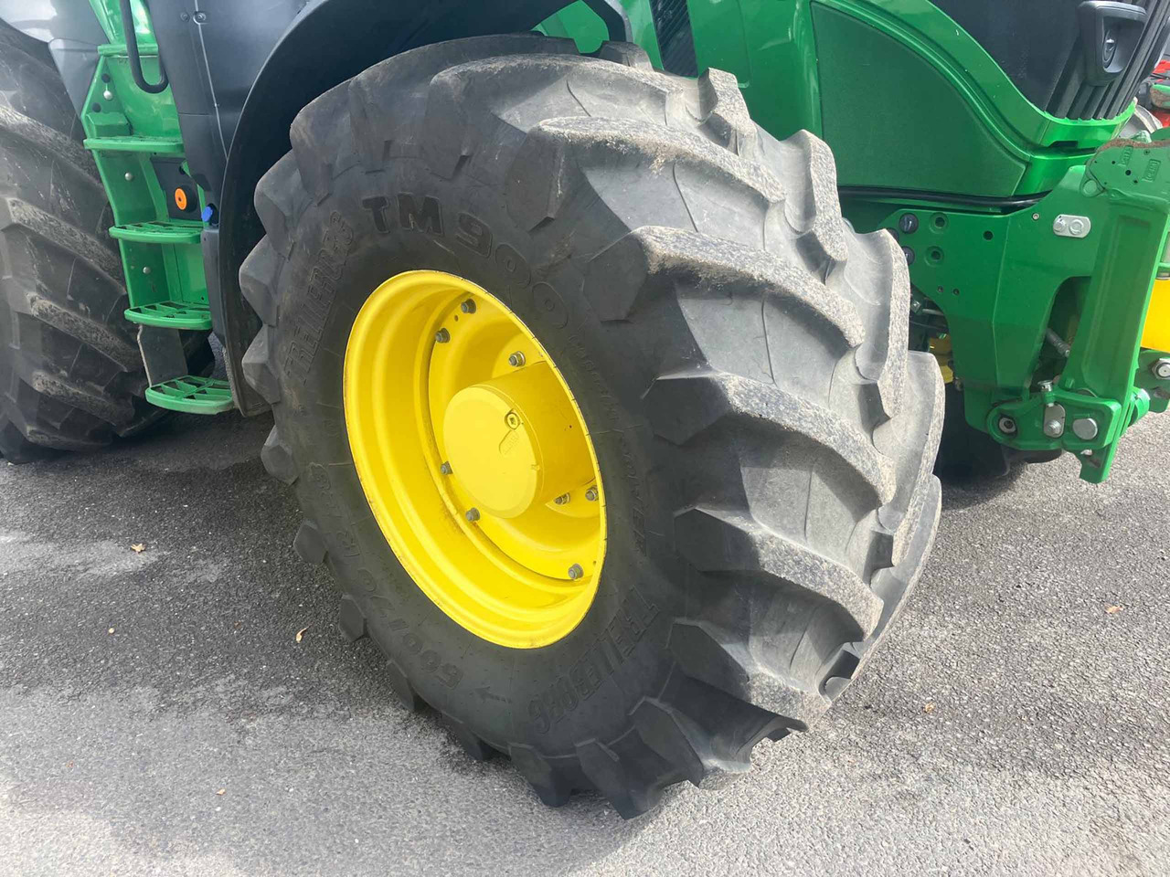 John Deere 6R 195 - Traktor: slika John Deere 6R 195 - Traktor John Deere 6R 195 - Traktor: slika John Deere 6R 195 - Traktor