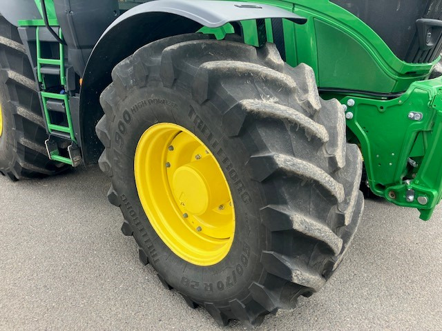 John Deere 6R250 - Traktor: slika John Deere 6R250 - Traktor John Deere 6R250 - Traktor: slika John Deere 6R250 - Traktor