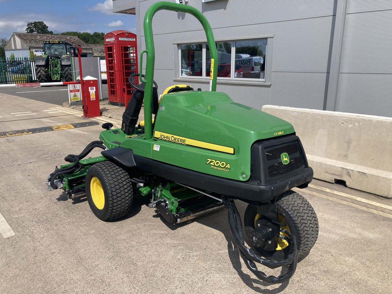 John Deere 7200A utility mower - Vrtna kosilica: slika John Deere 7200A utility mower - Vrtna kosilica John Deere 7200A utility mower - Vrtna kosilica: slika John Deere 7200A utility mower - Vrtna kosilica