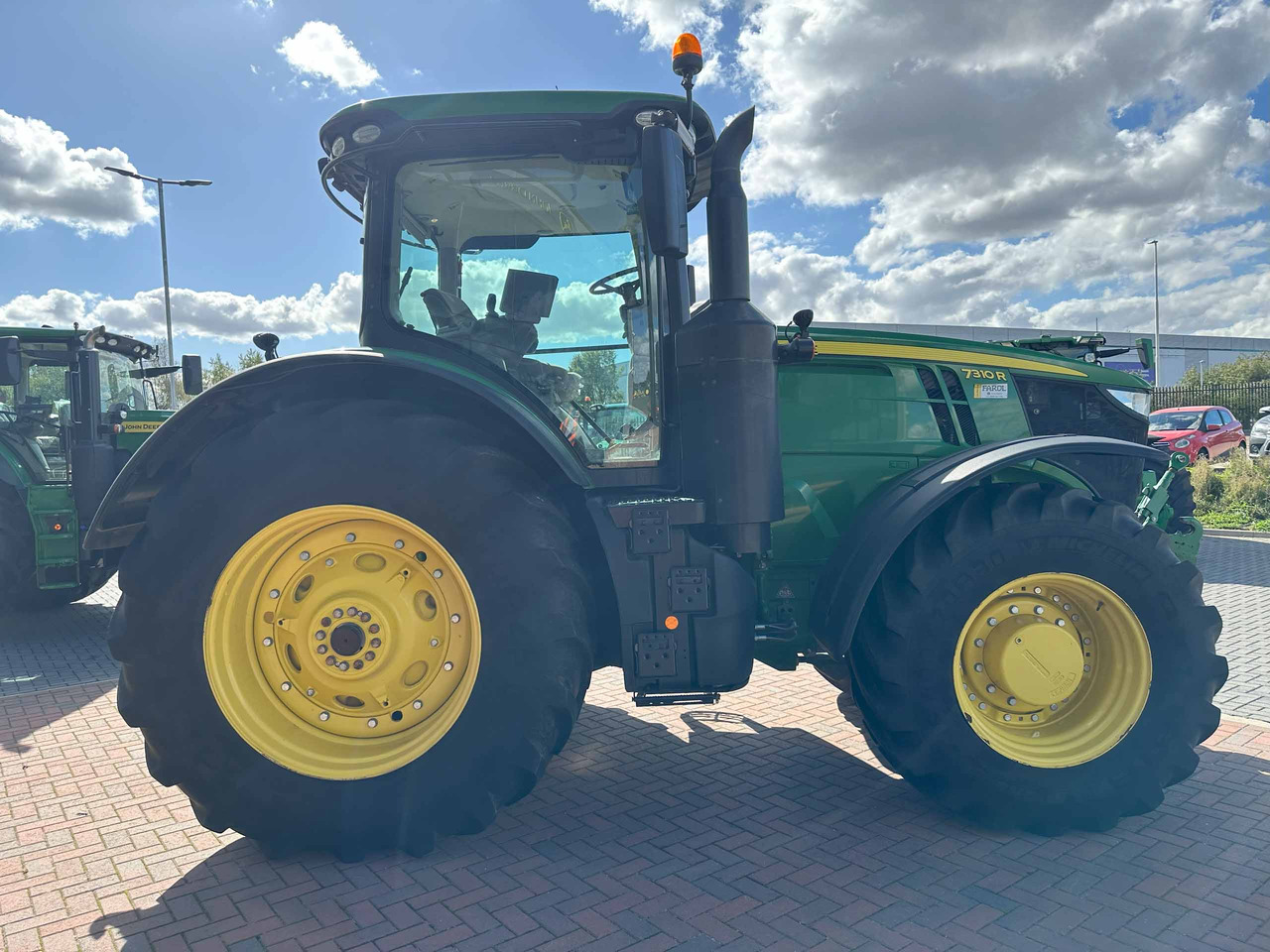 John Deere 7310R - Traktor: slika John Deere 7310R - Traktor John Deere 7310R - Traktor: slika John Deere 7310R - Traktor