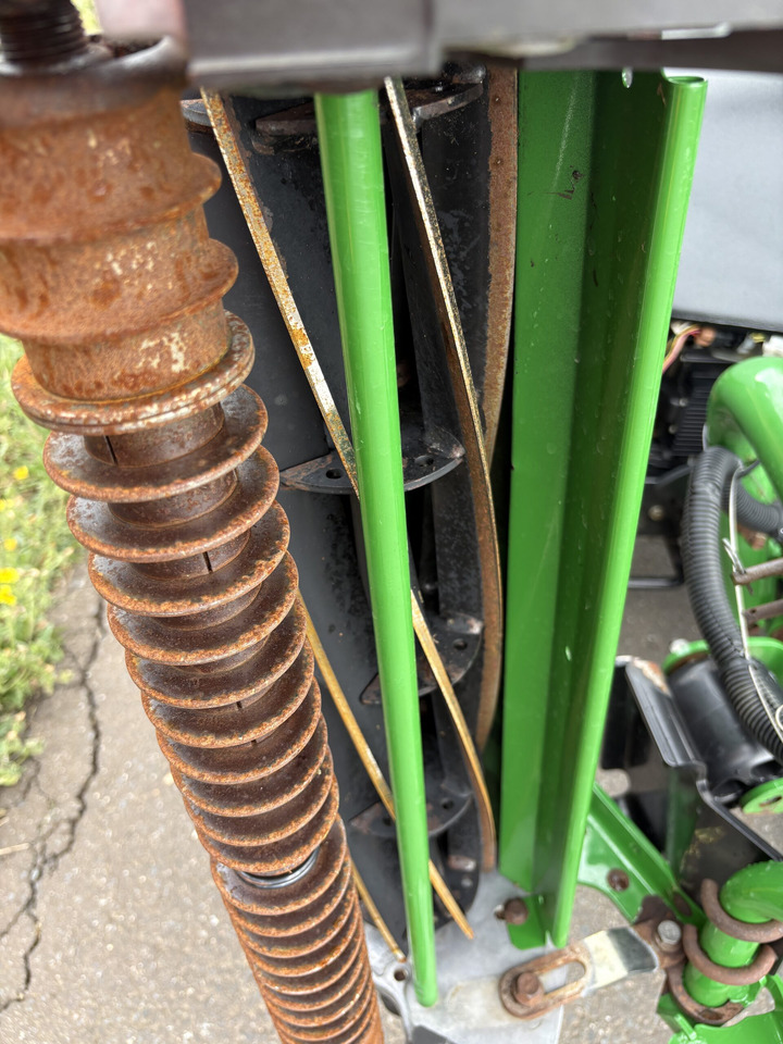 Vrtna kosilica John Deere 7500AE Fairway Mower: slika Vrtna kosilica John Deere 7500AE Fairway Mower