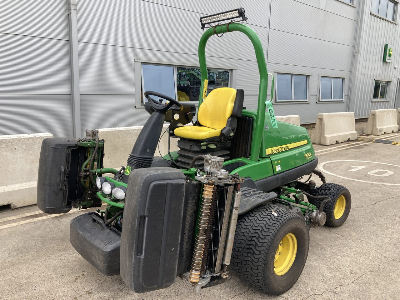 John Deere 7500AE light weight fairway mower - Vrtna kosilica: slika John Deere 7500AE light weight fairway mower - Vrtna kosilica John Deere 7500AE light weight fairway mower - Vrtna kosilica: slika John Deere 7500AE light weight fairway mower - Vrtna kosilica