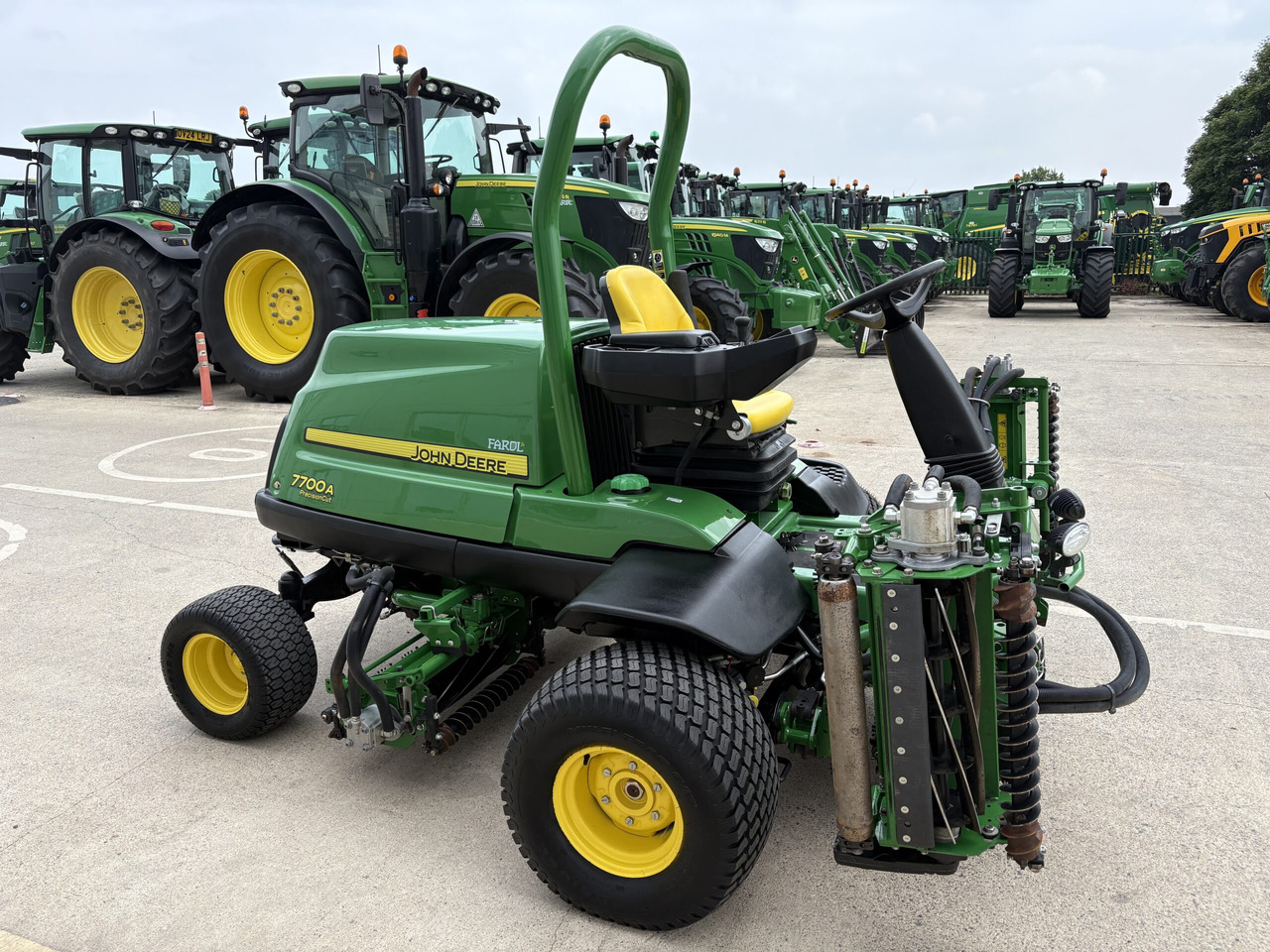 John Deere 7700A Fairway Mower - Vrtna kosilica: slika John Deere 7700A Fairway Mower - Vrtna kosilica John Deere 7700A Fairway Mower - Vrtna kosilica: slika John Deere 7700A Fairway Mower - Vrtna kosilica