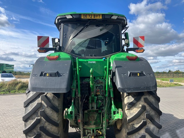 John Deere 7R 330 - Traktor: slika John Deere 7R 330 - Traktor John Deere 7R 330 - Traktor: slika John Deere 7R 330 - Traktor