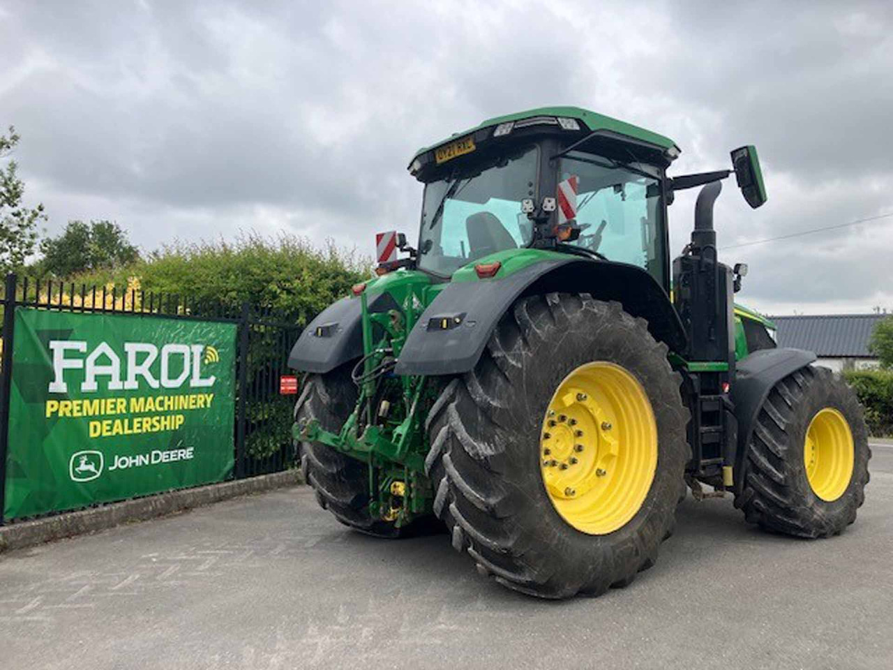 John Deere 7R 350 - Traktor: slika John Deere 7R 350 - Traktor John Deere 7R 350 - Traktor: slika John Deere 7R 350 - Traktor