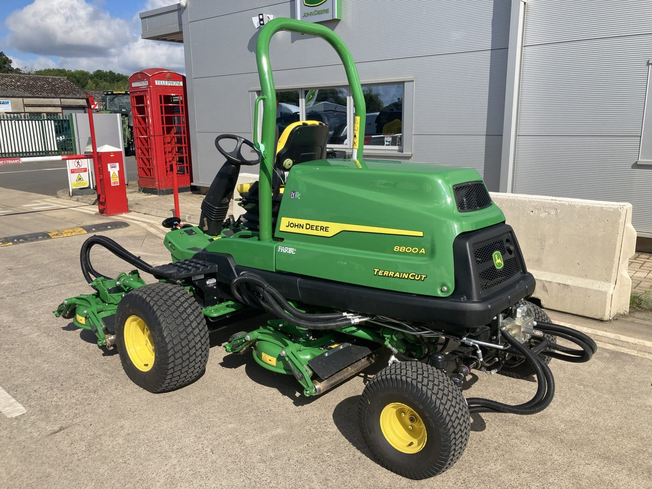 John Deere 8800A 5 pod rotary mower - Vrtna kosilica: slika John Deere 8800A 5 pod rotary mower - Vrtna kosilica John Deere 8800A 5 pod rotary mower - Vrtna kosilica: slika John Deere 8800A 5 pod rotary mower - Vrtna kosilica