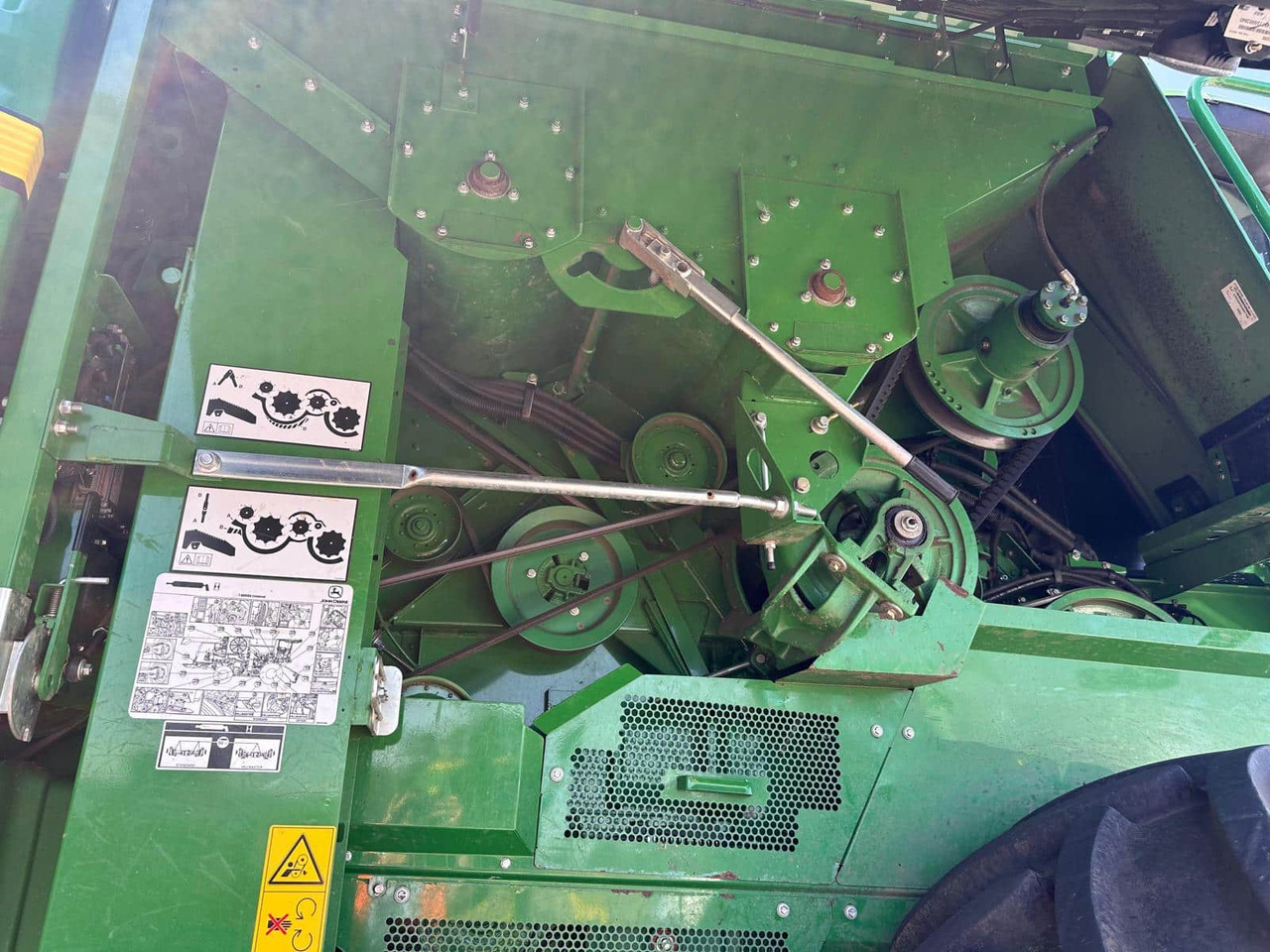 Kombajn za žetvu John Deere T670i HM: slika Kombajn za žetvu John Deere T670i HM
