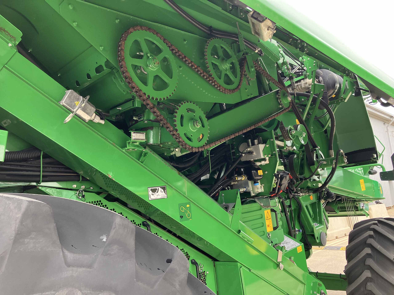 Kombajn za žetvu John Deere T670i HillMaster: slika Kombajn za žetvu John Deere T670i HillMaster