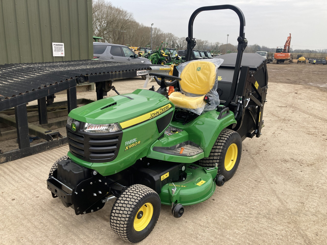 Novi Vrtna kosilica John Deere X950R ride on cut and collect mower: slika Novi Vrtna kosilica John Deere X950R ride on cut and collect mower