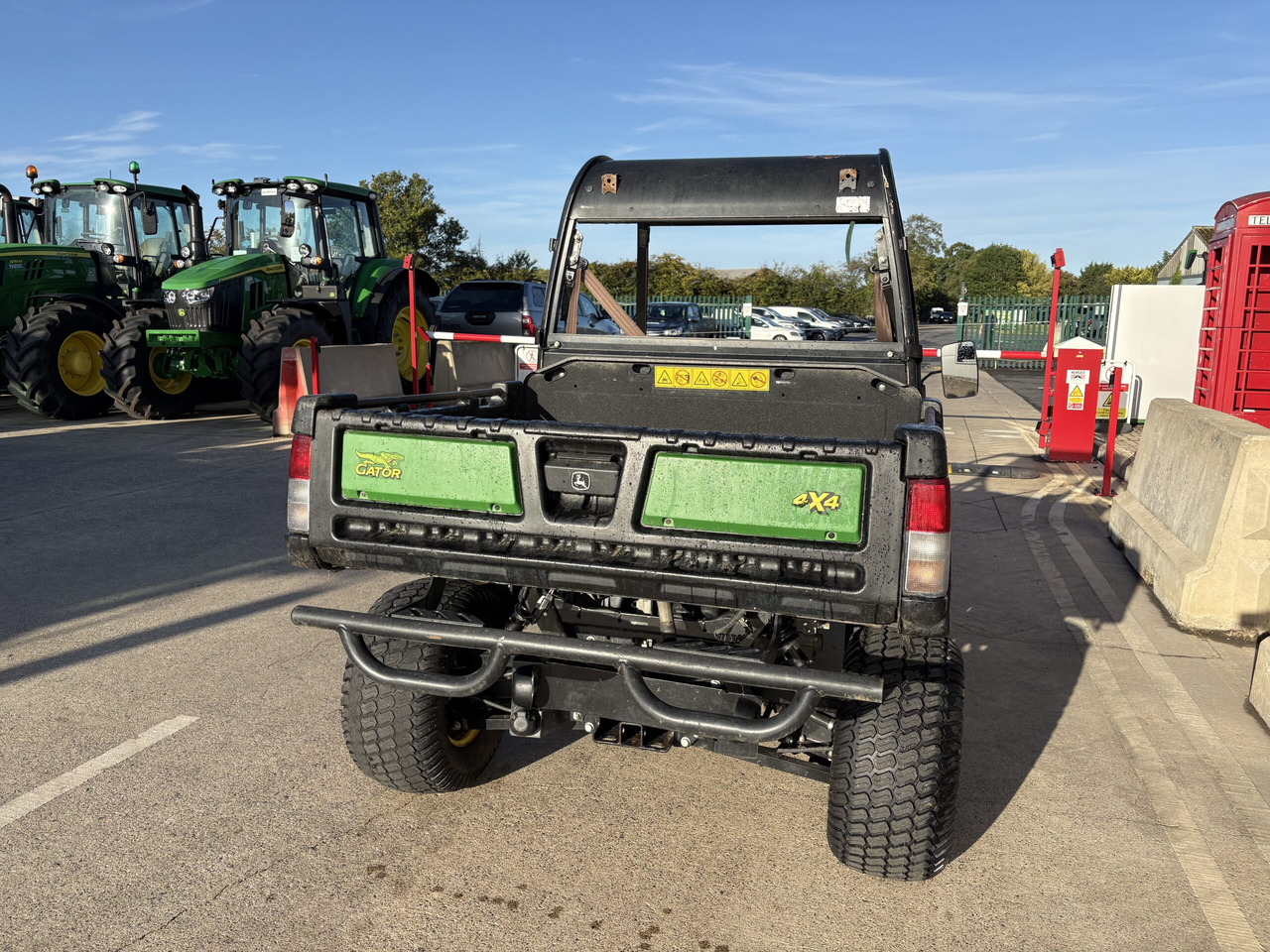 John Deere XUV855M Gator - ATV/ Quad vozilo: slika John Deere XUV855M Gator - ATV/ Quad vozilo John Deere XUV855M Gator - ATV/ Quad vozilo: slika John Deere XUV855M Gator - ATV/ Quad vozilo