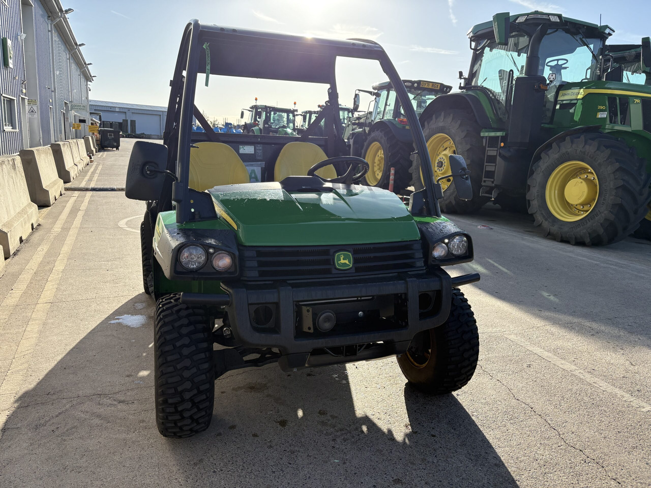 John Deere XUV855M Gator - ATV/ Quad vozilo: slika John Deere XUV855M Gator - ATV/ Quad vozilo John Deere XUV855M Gator - ATV/ Quad vozilo: slika John Deere XUV855M Gator - ATV/ Quad vozilo