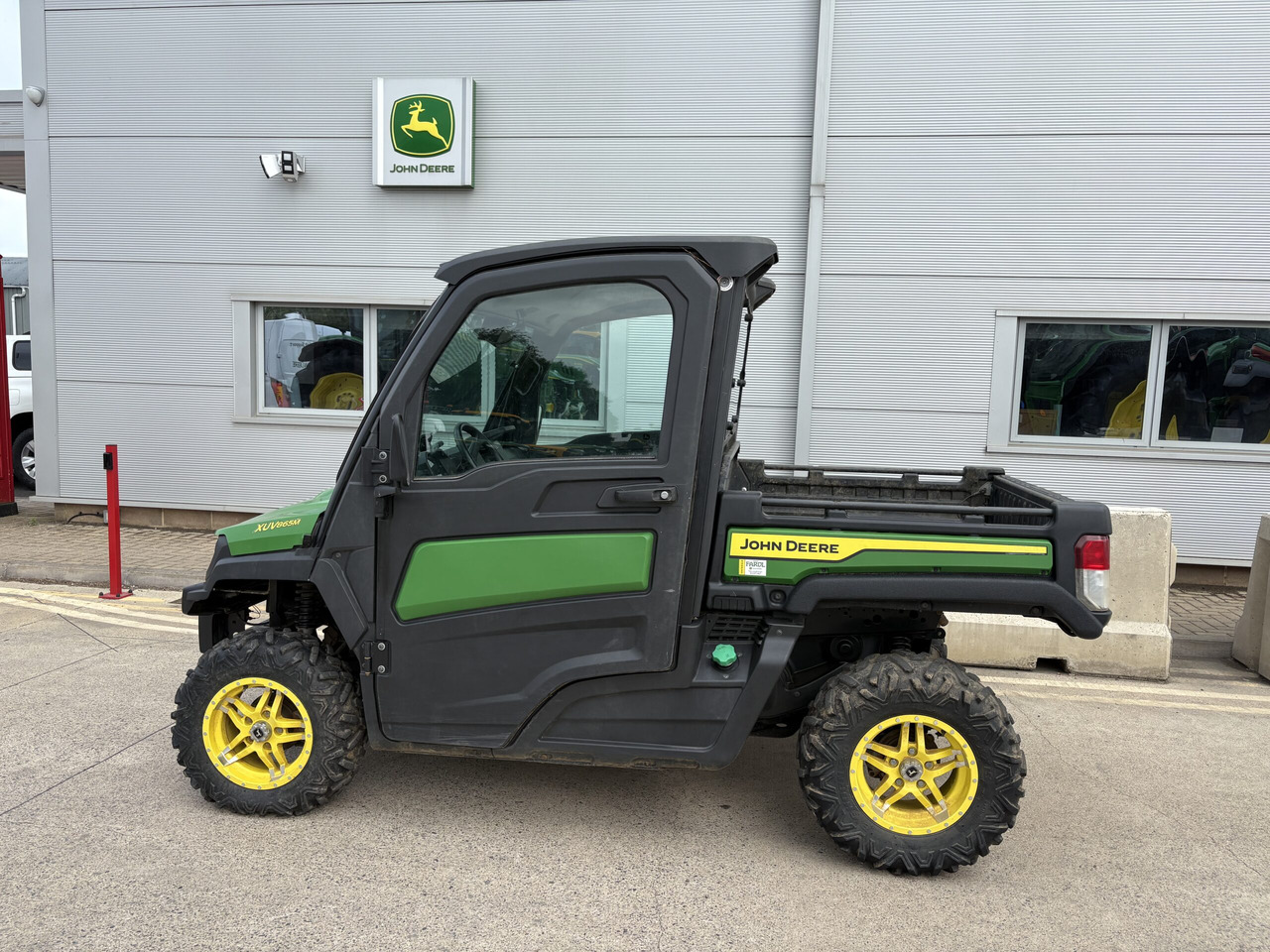 John Deere XUV865M Gator - ATV/ Quad vozilo: slika John Deere XUV865M Gator - ATV/ Quad vozilo John Deere XUV865M Gator - ATV/ Quad vozilo: slika John Deere XUV865M Gator - ATV/ Quad vozilo
