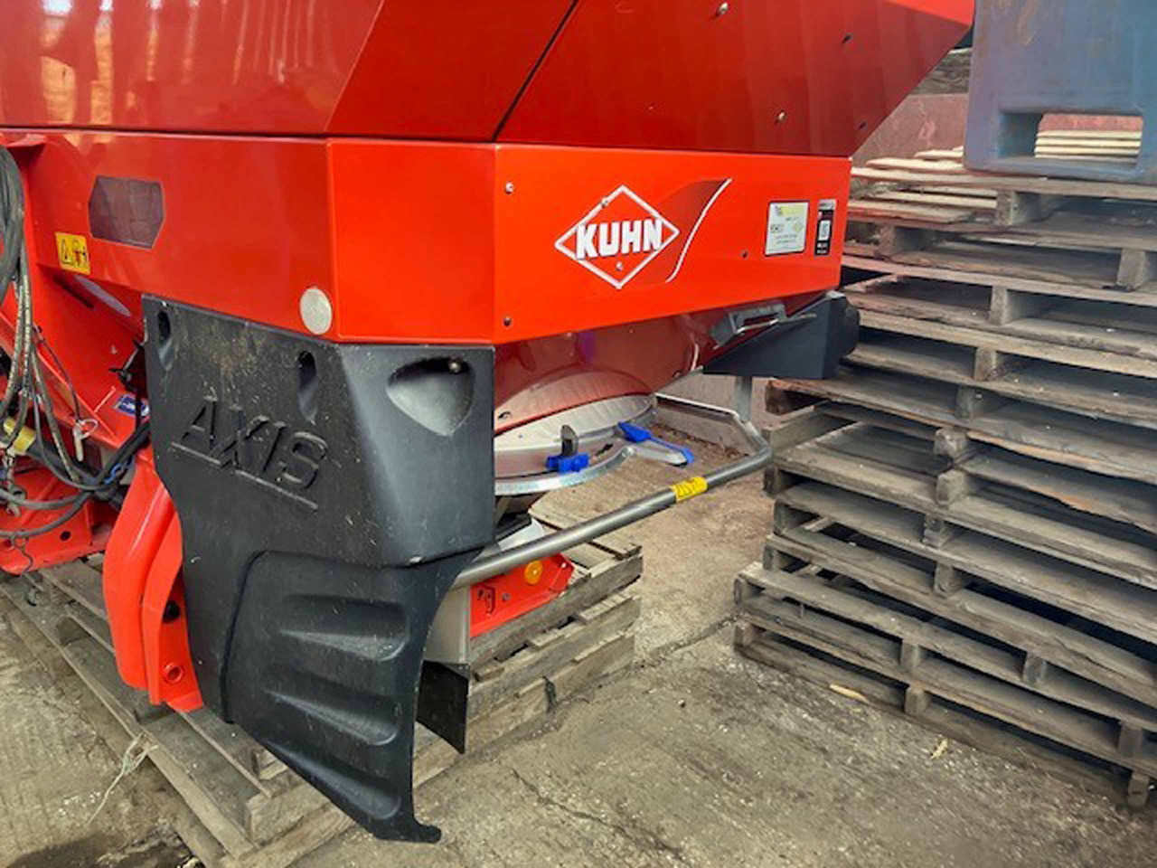 Kuhn Axis 30.2D - Rasipač gnojiva: slika Kuhn Axis 30.2D - Rasipač gnojiva Kuhn Axis 30.2D - Rasipač gnojiva: slika Kuhn Axis 30.2D - Rasipač gnojiva