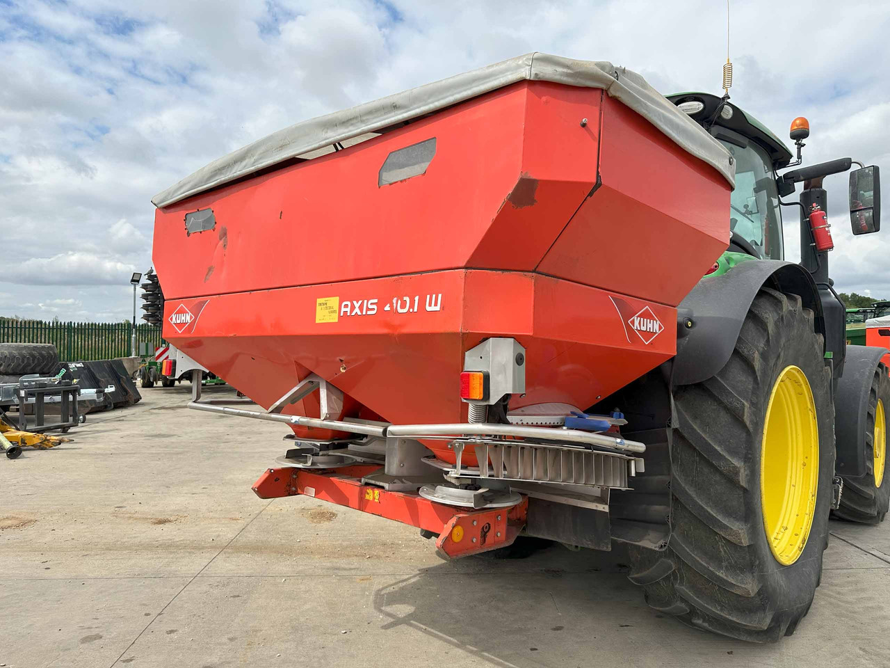 Kuhn Axis 40.1W - Rasipač gnojiva: slika Kuhn Axis 40.1W - Rasipač gnojiva Kuhn Axis 40.1W - Rasipač gnojiva: slika Kuhn Axis 40.1W - Rasipač gnojiva