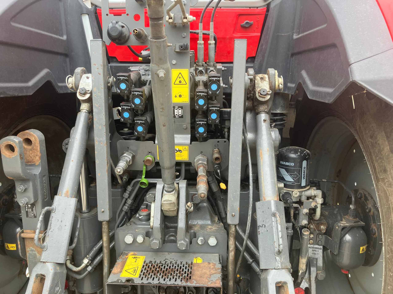 Massey Ferguson 8S.245 - Traktor: slika Massey Ferguson 8S.245 - Traktor Massey Ferguson 8S.245 - Traktor: slika Massey Ferguson 8S.245 - Traktor