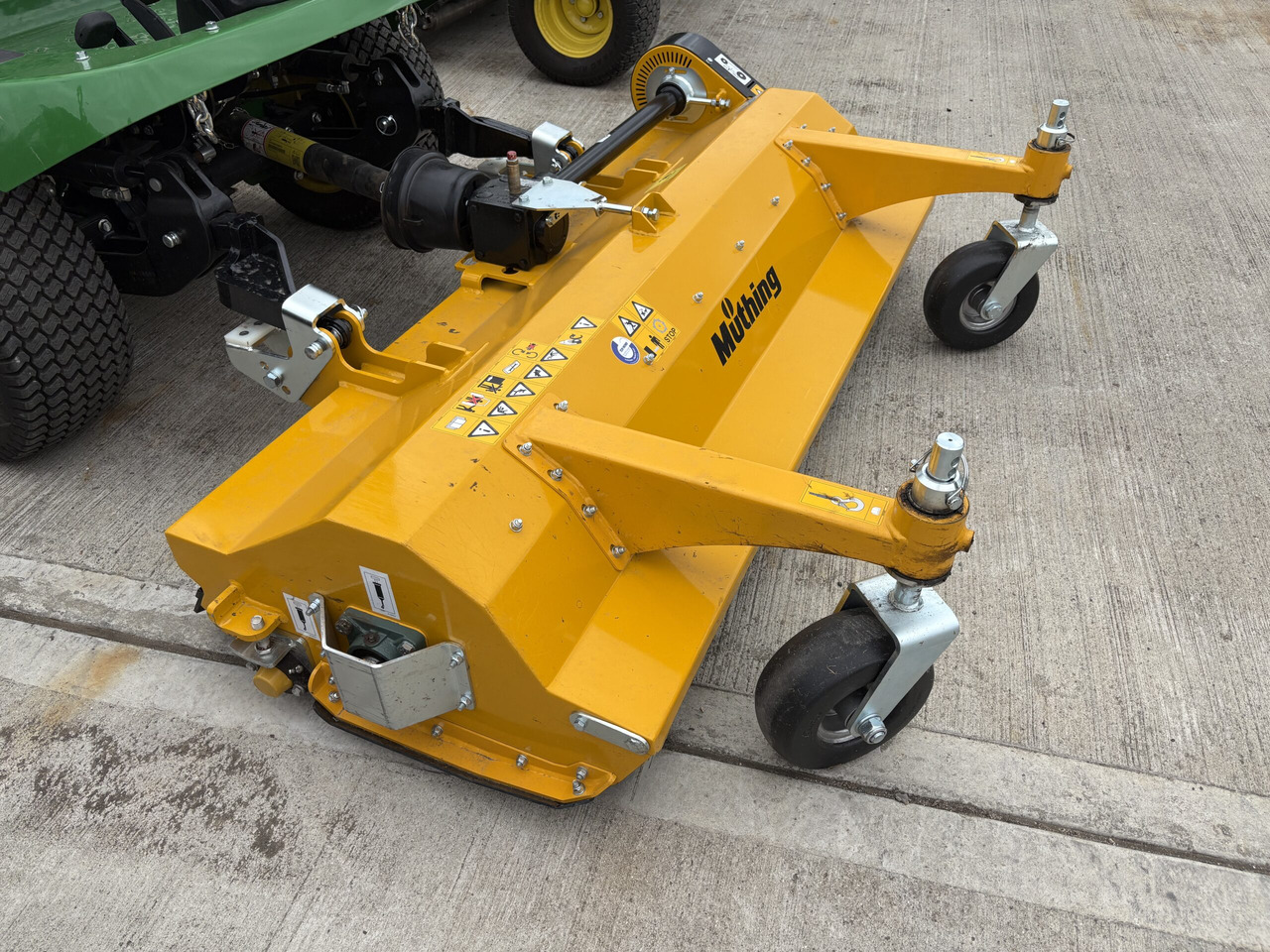 Muthing MU-FM160 JD Outfront Flail Mower Demo - Malčer sa čekićima: slika Muthing MU-FM160 JD Outfront Flail Mower Demo - Malčer sa čekićima Muthing MU-FM160 JD Outfront Flail Mower Demo - Malčer sa čekićima: slika Muthing MU-FM160 JD Outfront Flail Mower Demo - Malčer sa čekićima