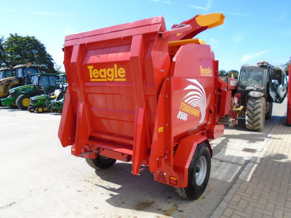 Teagle 8500SC Tomahawk - Vagon-miješalica za krmivo: slika Teagle 8500SC Tomahawk - Vagon-miješalica za krmivo Teagle 8500SC Tomahawk - Vagon-miješalica za krmivo: slika Teagle 8500SC Tomahawk - Vagon-miješalica za krmivo