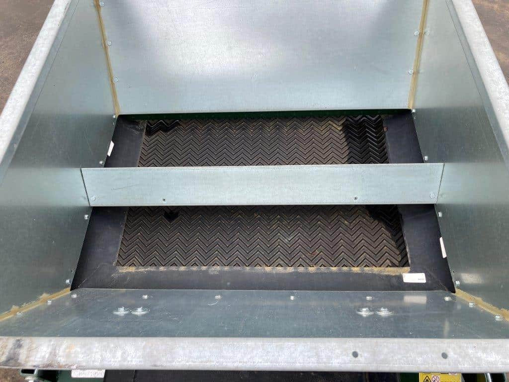 Turfco F15B Mete-R-Matic topdresser - Oprema za vrt: slika Turfco F15B Mete-R-Matic topdresser - Oprema za vrt Turfco F15B Mete-R-Matic topdresser - Oprema za vrt: slika Turfco F15B Mete-R-Matic topdresser - Oprema za vrt