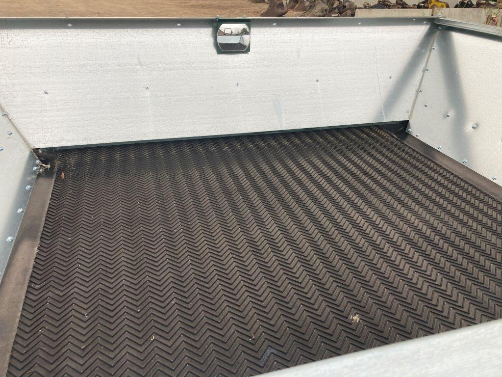 Novi Oprema za vrt Turfco METE-R-MATIC XL Top Dresser: slika Novi Oprema za vrt Turfco METE-R-MATIC XL Top Dresser