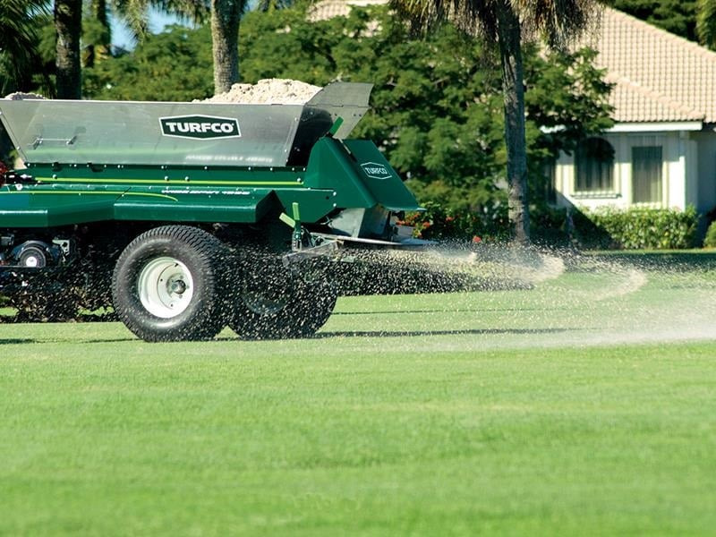 Turfco Towed 1550 WideSpin Broadcast Topdresser - Oprema za vrt: slika Turfco Towed 1550 WideSpin Broadcast Topdresser - Oprema za vrt Turfco Towed 1550 WideSpin Broadcast Topdresser - Oprema za vrt: slika Turfco Towed 1550 WideSpin Broadcast Topdresser - Oprema za vrt