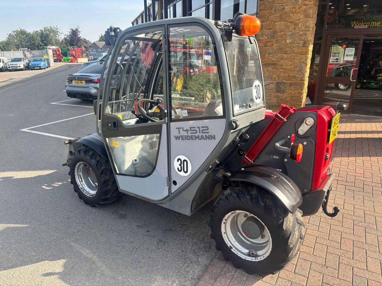 Weidemann T4512 - Teleskopski rukovatelj: slika Weidemann T4512 - Teleskopski rukovatelj Weidemann T4512 - Teleskopski rukovatelj: slika Weidemann T4512 - Teleskopski rukovatelj