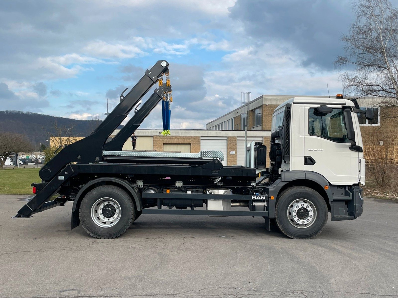 Kiper, Kamion s kranom MAN TGM 18.320 4x2 Euro 6e Hyva Absetzkipper: slika Kiper, Kamion s kranom MAN TGM 18.320 4x2 Euro 6e Hyva Absetzkipper