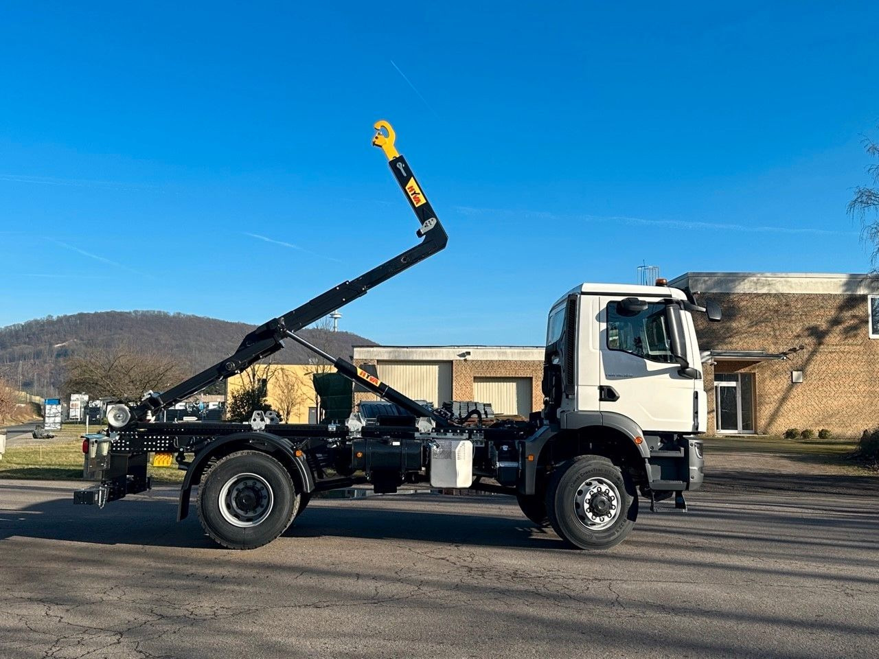 Kamion s kukastom dizalicom, Kamion s kranom MAN TGM 18.320 4x4 Euro 6e Hyva 12-45: slika Kamion s kukastom dizalicom, Kamion s kranom MAN TGM 18.320 4x4 Euro 6e Hyva 12-45