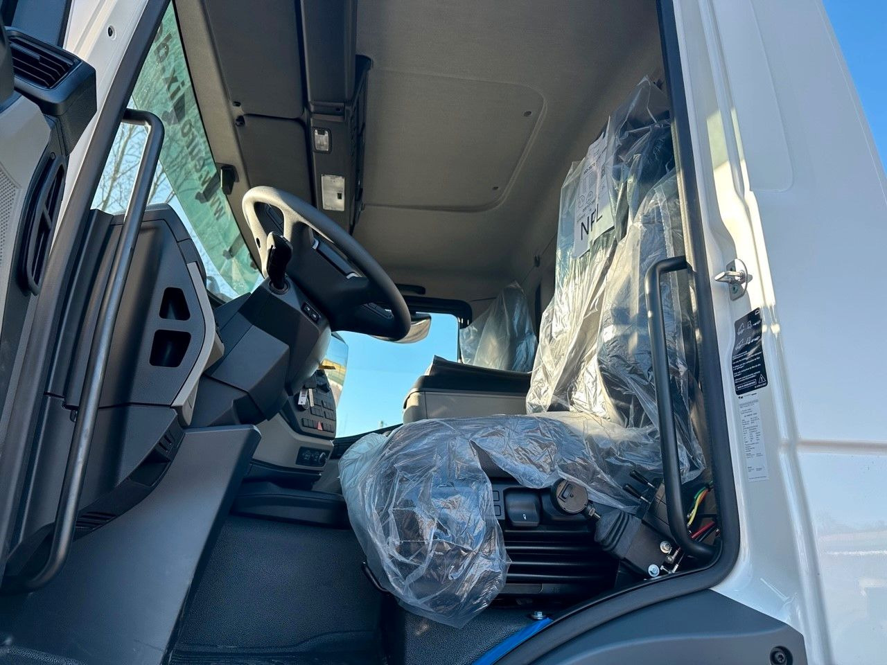 Kamion s kukastom dizalicom, Kamion s kranom MAN TGM 18.320 4x4 Euro 6e Hyva 12-45: slika Kamion s kukastom dizalicom, Kamion s kranom MAN TGM 18.320 4x4 Euro 6e Hyva 12-45