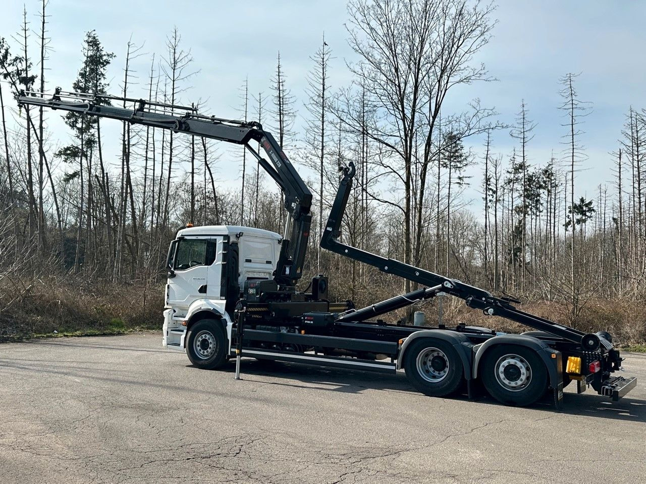 MAN TGS 26.470 6x2 Abrollkipper + Kran Hiab 228-4 - Kamion s kukastom dizalicom, Kamion s kranom: slika MAN TGS 26.470 6x2 Abrollkipper + Kran Hiab 228-4 - Kamion s kukastom dizalicom, Kamion s kranom MAN TGS 26.470 6x2 Abrollkipper + Kran Hiab 228-4 - Kamion s kukastom dizalicom, Kamion s kranom: slika MAN TGS 26.470 6x2 Abrollkipper + Kran Hiab 228-4 - Kamion s kukastom dizalicom, Kamion s kranom