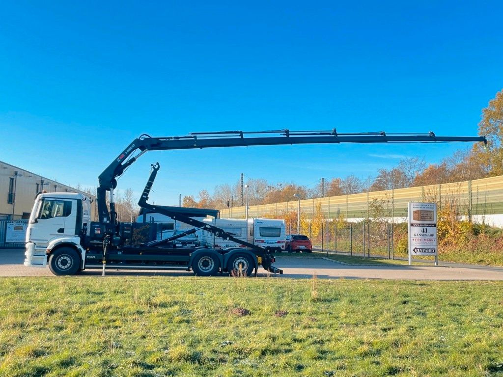 MAN TGS 26.470 6x2 Abrollkipper + Kran Hiab 228-6 - Kamion s kukastom dizalicom, Kamion s kranom: slika MAN TGS 26.470 6x2 Abrollkipper + Kran Hiab 228-6 - Kamion s kukastom dizalicom, Kamion s kranom MAN TGS 26.470 6x2 Abrollkipper + Kran Hiab 228-6 - Kamion s kukastom dizalicom, Kamion s kranom: slika MAN TGS 26.470 6x2 Abrollkipper + Kran Hiab 228-6 - Kamion s kukastom dizalicom, Kamion s kranom