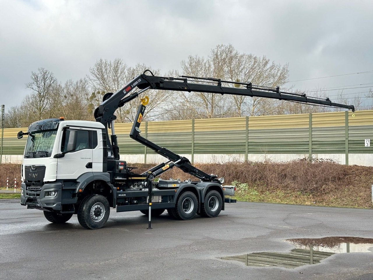 MAN TGS 33.440 6x6 BB Abrollkipper+Kran Hiab 228-6 - Kamion s kukastom dizalicom, Kamion s kranom: slika MAN TGS 33.440 6x6 BB Abrollkipper+Kran Hiab 228-6 - Kamion s kukastom dizalicom, Kamion s kranom MAN TGS 33.440 6x6 BB Abrollkipper+Kran Hiab 228-6 - Kamion s kukastom dizalicom, Kamion s kranom: slika MAN TGS 33.440 6x6 BB Abrollkipper+Kran Hiab 228-6 - Kamion s kukastom dizalicom, Kamion s kranom