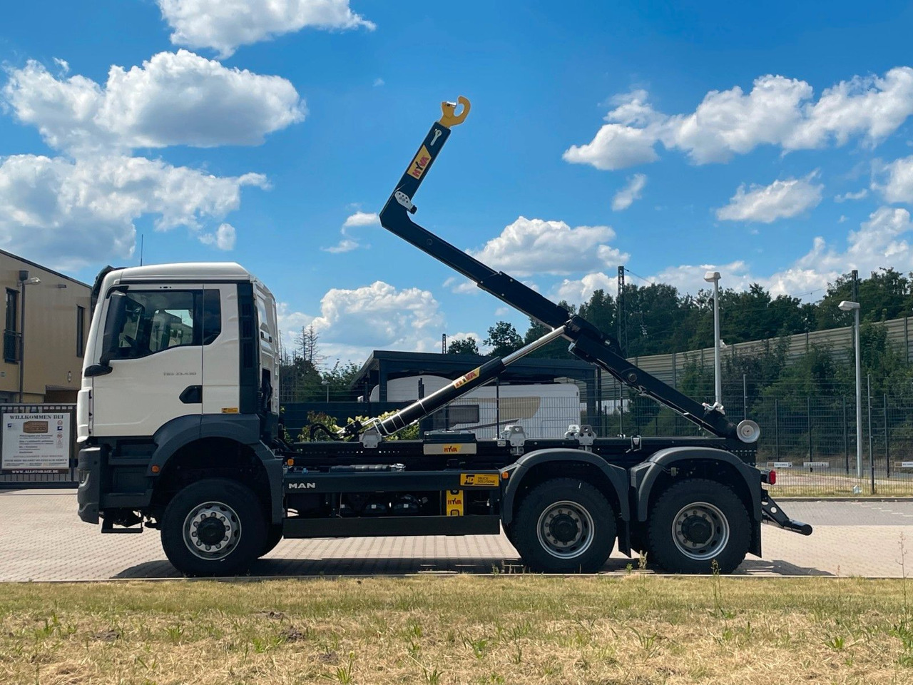 MAN TGS 33.440 6x6 Euro6e Hyva - Hiab MultiLift - Kamion s kukastom dizalicom, Kamion s kranom: slika MAN TGS 33.440 6x6 Euro6e Hyva - Hiab MultiLift - Kamion s kukastom dizalicom, Kamion s kranom MAN TGS 33.440 6x6 Euro6e Hyva - Hiab MultiLift - Kamion s kukastom dizalicom, Kamion s kranom: slika MAN TGS 33.440 6x6 Euro6e Hyva - Hiab MultiLift - Kamion s kukastom dizalicom, Kamion s kranom