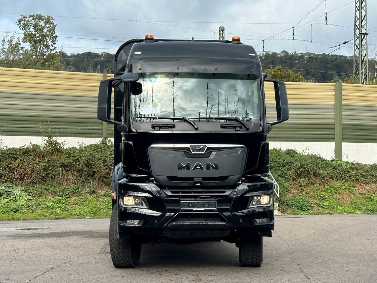 MAN TGS 33.520 6X6 Euro6e LogLift 165 Z - Kamion šumar, Kamion s kranom: slika MAN TGS 33.520 6X6 Euro6e LogLift 165 Z - Kamion šumar, Kamion s kranom MAN TGS 33.520 6X6 Euro6e LogLift 165 Z - Kamion šumar, Kamion s kranom: slika MAN TGS 33.520 6X6 Euro6e LogLift 165 Z - Kamion šumar, Kamion s kranom