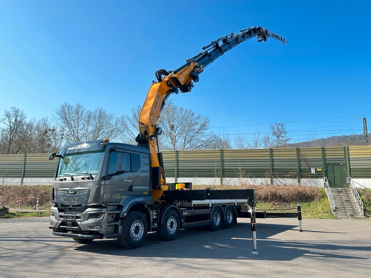 MAN TGS 35.520 8X4 TG 3 EFFER 955-8s +Jib 6sAUTOKRAN - Kamion s kranom: slika MAN TGS 35.520 8X4 TG 3 EFFER 955-8s +Jib 6sAUTOKRAN - Kamion s kranom MAN TGS 35.520 8X4 TG 3 EFFER 955-8s +Jib 6sAUTOKRAN - Kamion s kranom: slika MAN TGS 35.520 8X4 TG 3 EFFER 955-8s +Jib 6sAUTOKRAN - Kamion s kranom