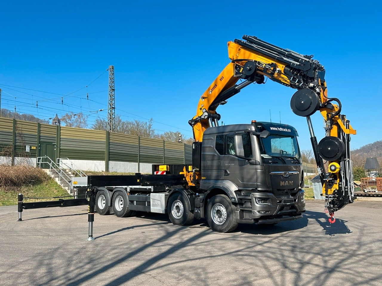 MAN TGS 35.520 8X4 TG 3 EFFER 955-8s +Jib 6sAUTOKRAN - Kamion s otvorenim sandukom, Kamion s kranom: slika MAN TGS 35.520 8X4 TG 3 EFFER 955-8s +Jib 6sAUTOKRAN - Kamion s otvorenim sandukom, Kamion s kranom MAN TGS 35.520 8X4 TG 3 EFFER 955-8s +Jib 6sAUTOKRAN - Kamion s otvorenim sandukom, Kamion s kranom: slika MAN TGS 35.520 8X4 TG 3 EFFER 955-8s +Jib 6sAUTOKRAN - Kamion s otvorenim sandukom, Kamion s kranom