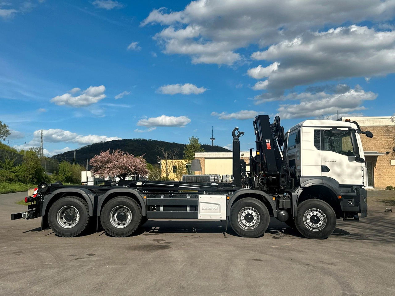 Kamion s kukastom dizalicom, Kamion s kranom MAN TGS 35.520 8x4  Abrollkipper + Kran HIAB 228-6: slika Kamion s kukastom dizalicom, Kamion s kranom MAN TGS 35.520 8x4  Abrollkipper + Kran HIAB 228-6