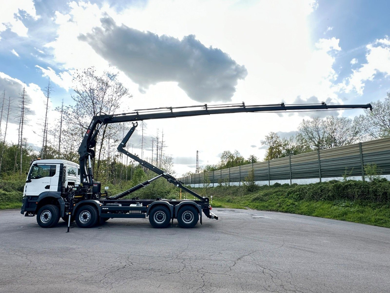 Kamion s kukastom dizalicom, Kamion s kranom MAN TGS 35.520 8x4  Abrollkipper + Kran HIAB 228-6: slika Kamion s kukastom dizalicom, Kamion s kranom MAN TGS 35.520 8x4  Abrollkipper + Kran HIAB 228-6