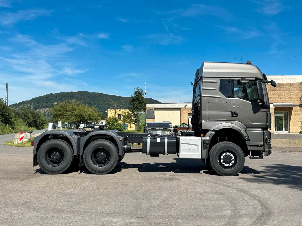 MAN TGS 26.520 6x6 - Tegljač: slika MAN TGS 26.520 6x6 - Tegljač MAN TGS 26.520 6x6 - Tegljač: slika MAN TGS 26.520 6x6 - Tegljač